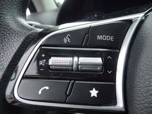 Used 2024 Kia Forte LXS FWD image 14