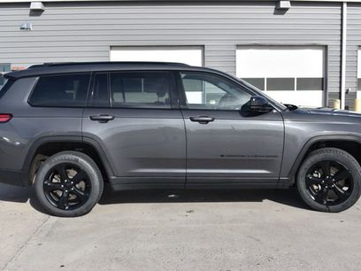 Used 2023 Jeep Grand Cherokee L Laredo