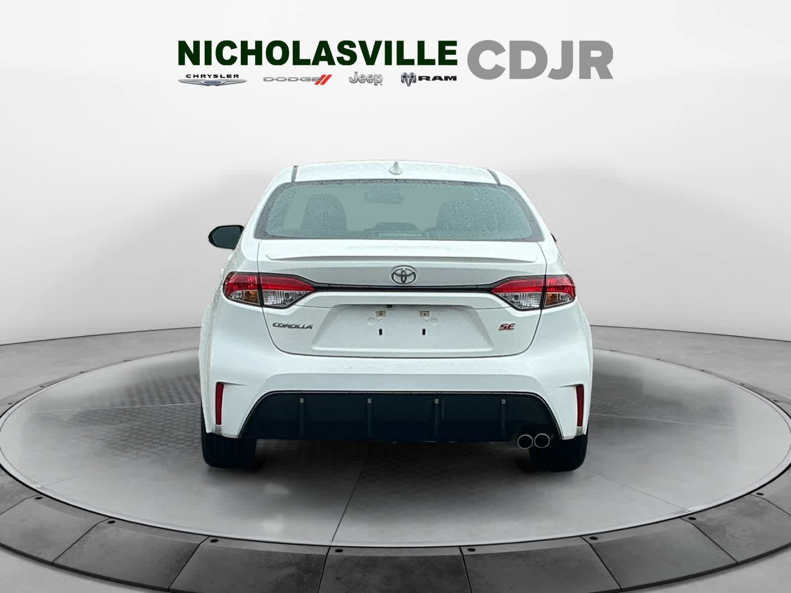 Used 2024 Toyota Corolla SE FWD image 4