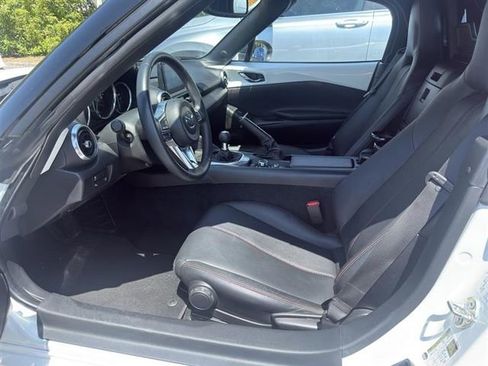 Used 2018 MAZDA MX-5 Miata Grand Touring RWD image 5