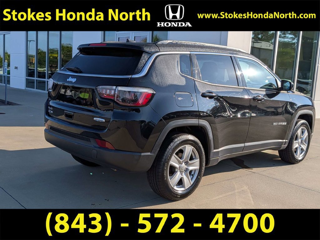 Used 2022 Jeep Compass Latitude w/ Sun and Sound Group AWD/4WD image 4
