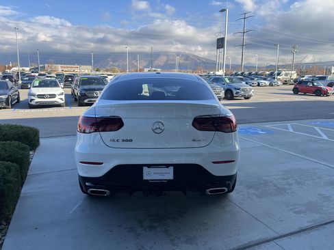 Used 2020 Mercedes-Benz GLC 300 4MATIC Coupe image 6