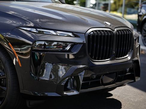 New 2026 BMW X7 xDrive40i w/ M Sport Package image 2