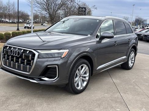 Used 2025 Audi Q7 3.0T Premium Plus AWD/4WD image 12