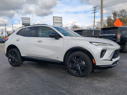 New 2025 Buick Envision Sport Touring image 2