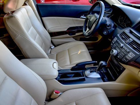 Used 2010 Honda Crosstour EX-L image 8