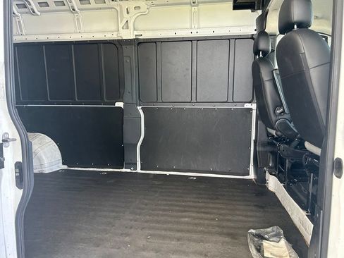 Used 2025 RAM ProMaster 2500 w/ Convenience Group FWD image 24