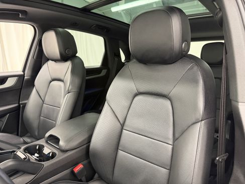 Certified 2024 Porsche Cayenne image 33