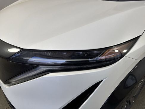 New 2025 Nissan Ariya AWD image 29