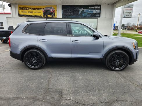 Used 2022 Kia Telluride SX image 2
