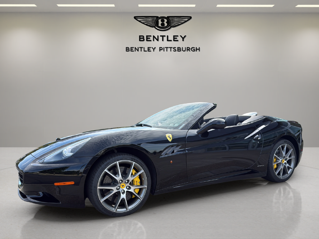 Used 2012 Ferrari California RWD image 2