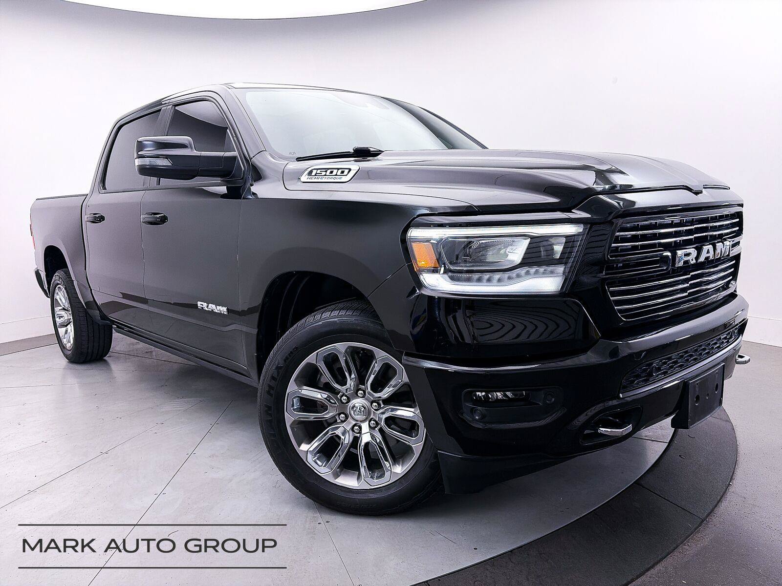 Used 2023 RAM 1500 Laramie AWD/4WD image 1