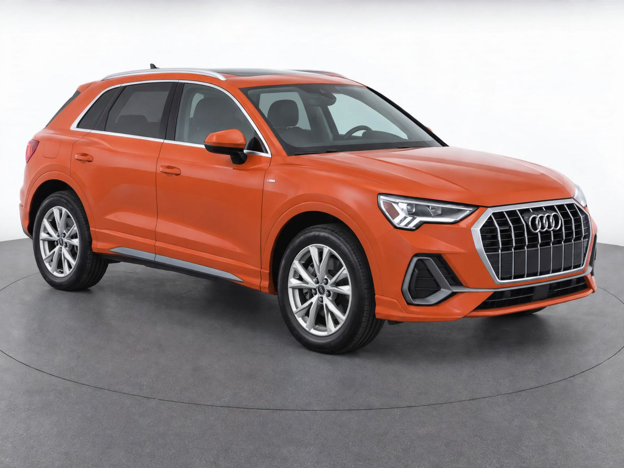 Used 2025 Audi Q3 2.0T Premium AWD/4WD image 2
