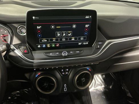 Used 2024 Chevrolet Blazer Premier image 29