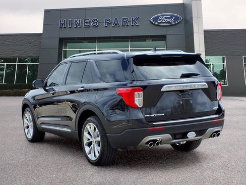Used 2023 Ford Explorer Platinum w/ Technology Package AWD/4WD image 5
