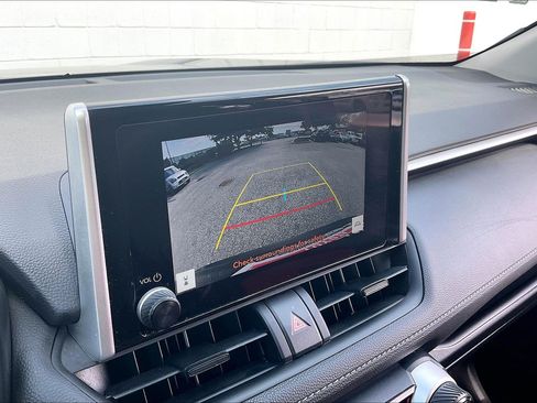 Used 2025 Toyota RAV4 LE AWD/4WD image 26