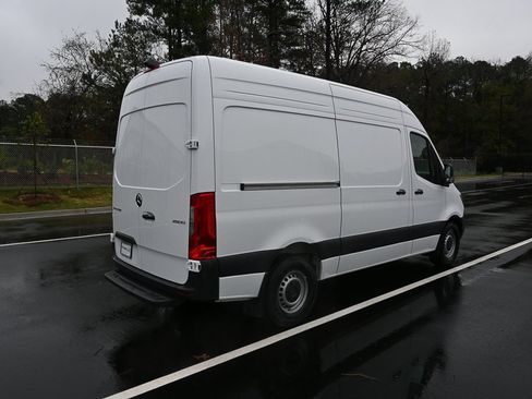 Used 2024 Mercedes-Benz Sprinter 2500 image 24