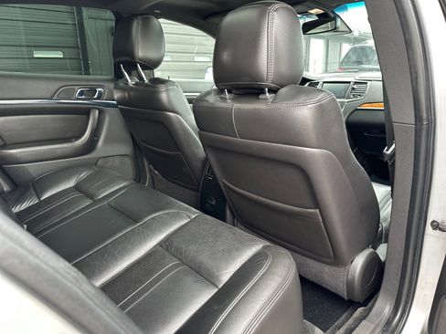 Used 2013 Lincoln MKS image 18