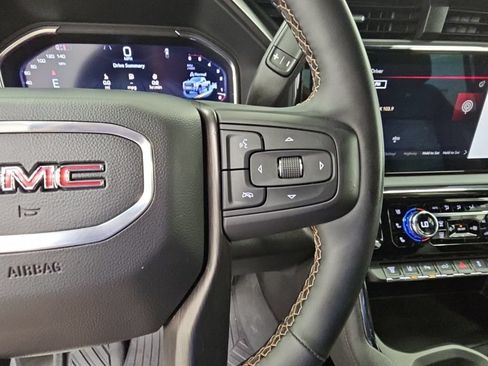 Used 2024 GMC Sierra 2500 AT4 w/ Technology Package AWD/4WD image 28