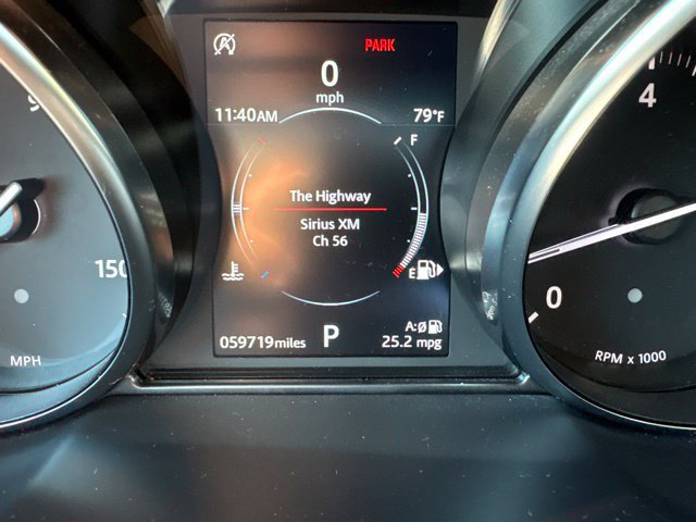 Used 2018 Land Rover Range Rover Evoque SE AWD/4WD image 4