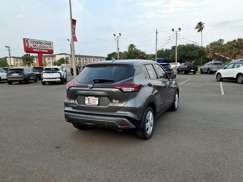 Used 2024 Nissan Kicks S FWD image 5