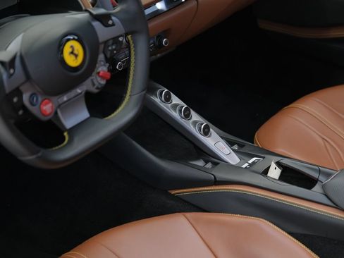 Used 2021 Ferrari 812 GTS RWD image 13