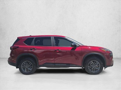 Certified 2025 Nissan Rogue S FWD image 4