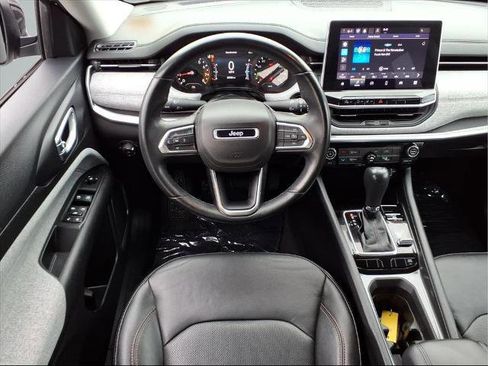 Used 2022 Jeep Compass Latitude image 9