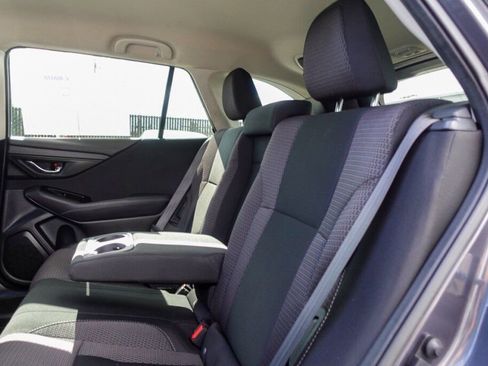 Used 2023 Subaru Outback Premium image 11