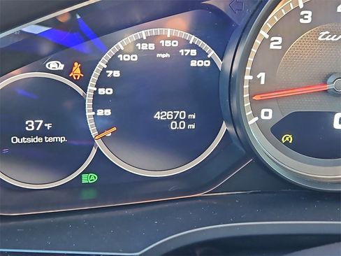 Certified 2020 Porsche Cayenne Turbo image 14