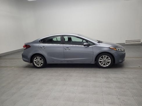 Used 2017 Kia Forte S w/ S Technology Package image 11