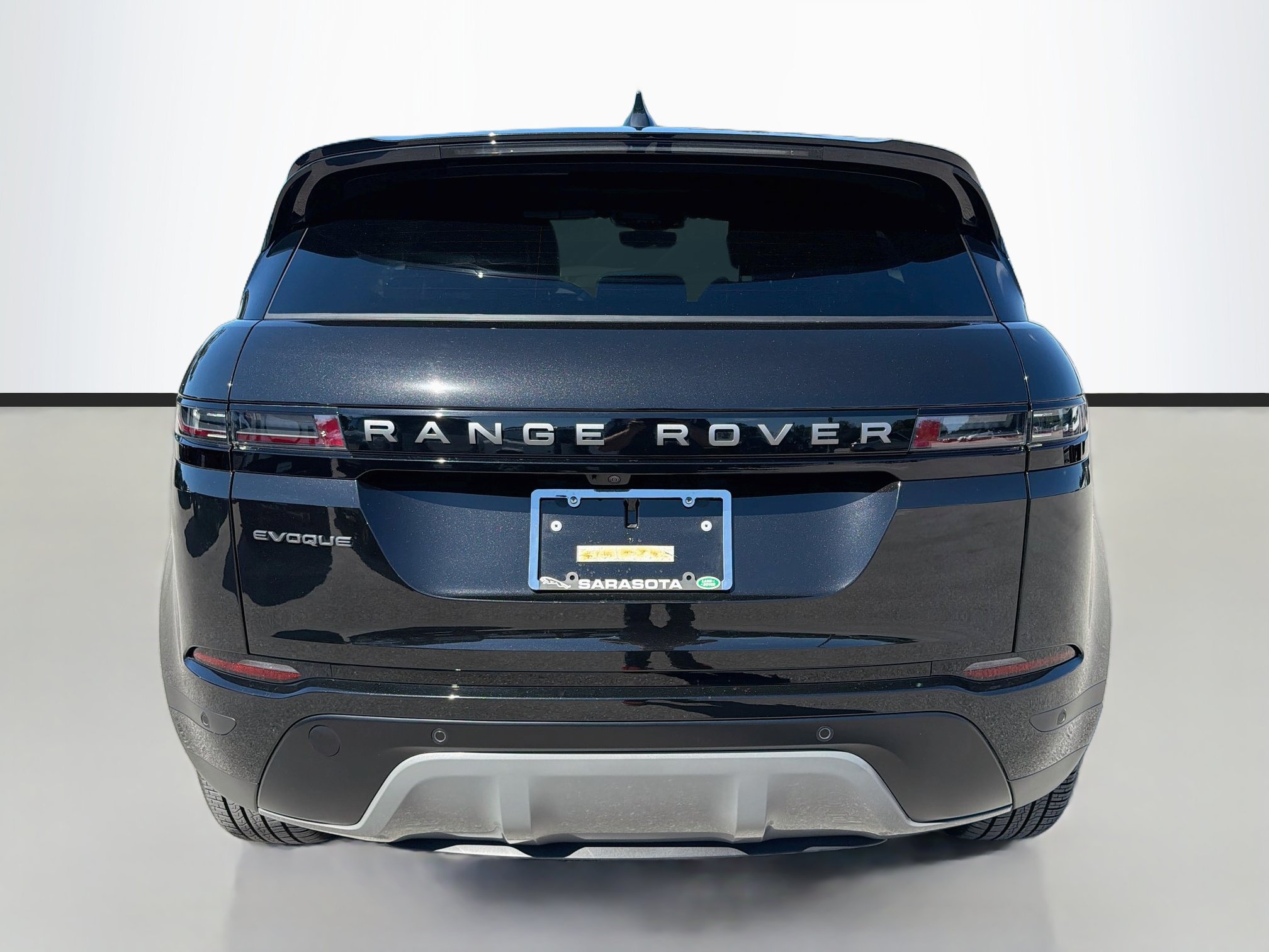 Used 2026 Land Rover Range Rover Evoque S AWD/4WD image 4