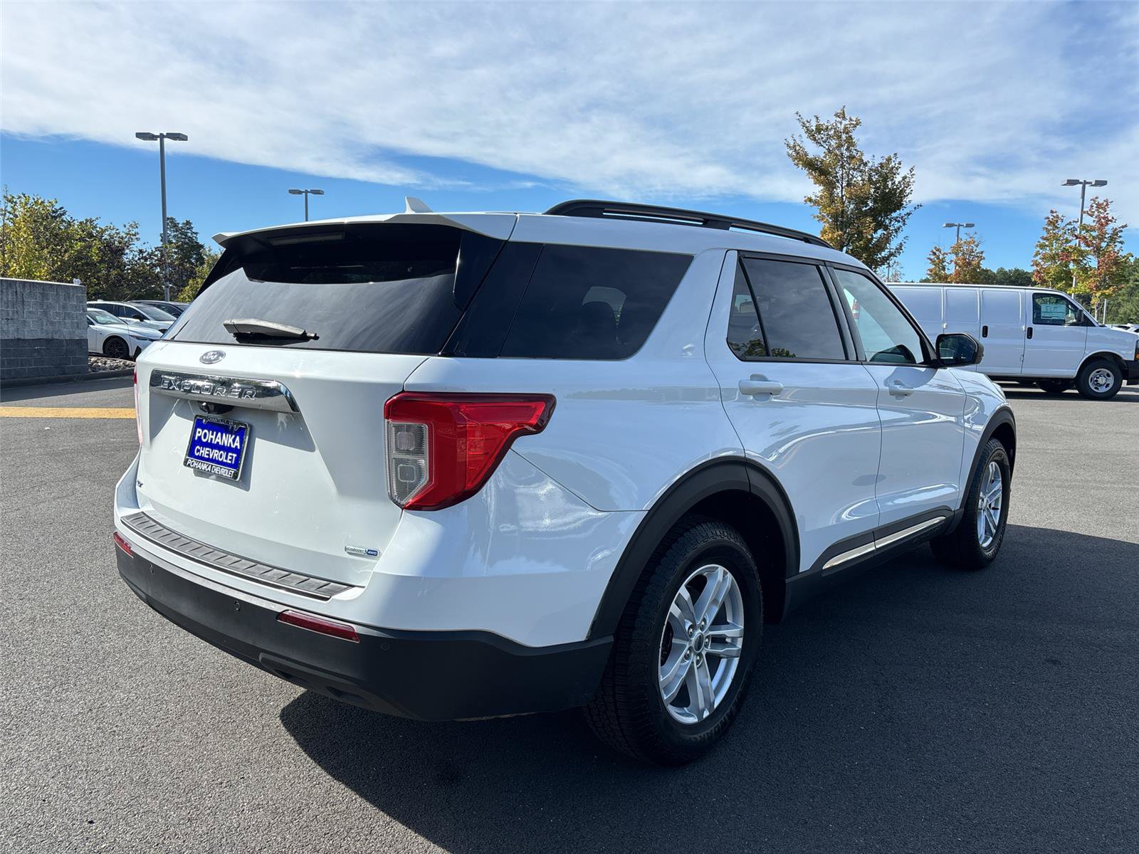 Used 2020 Ford Explorer XLT w/ Comfort Package AWD/4WD image 6