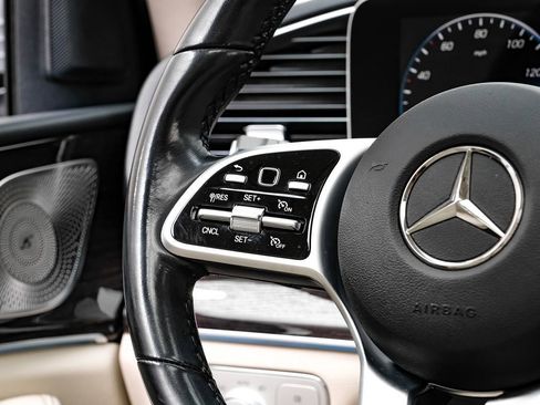 Used 2021 Mercedes-Benz GLE 450 4MATIC w/ AMG Line Exterior image 15