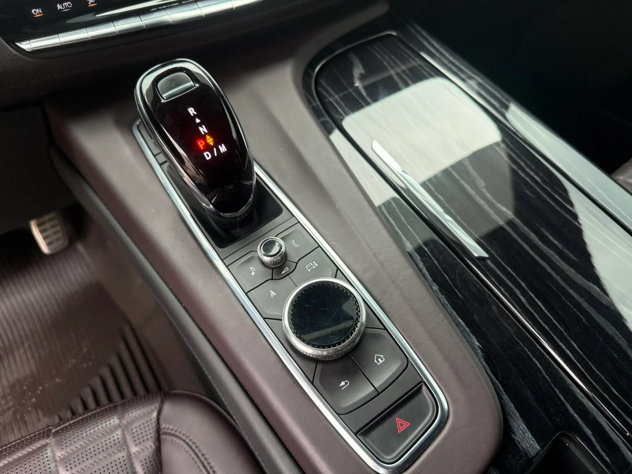Used 2023 Cadillac Escalade V AWD/4WD image 23