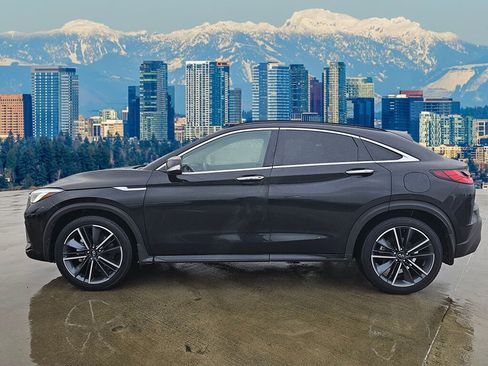 Certified 2024 INFINITI QX55 Essential image 12