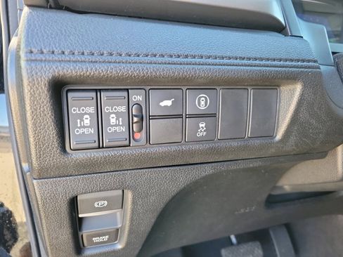 Used 2024 Honda Odyssey EX-L image 18