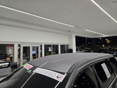 Used 2023 Nissan Pathfinder S FWD image 11