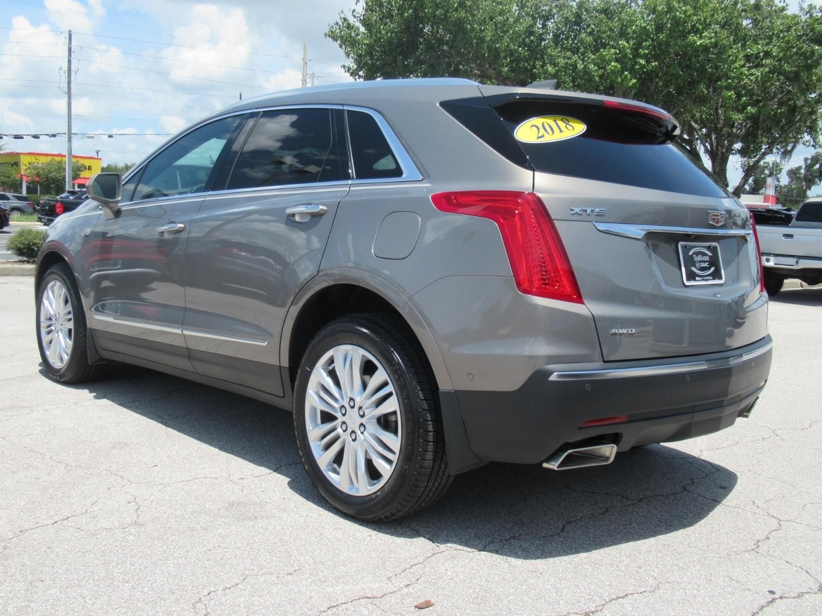Used 2018 Cadillac XT5 Premium Luxury w/ Driver Assist Package AWD/4WD image 5