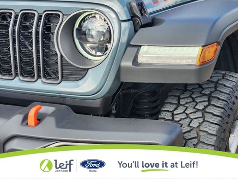 Used 2026 Jeep Gladiator Mojave AWD/4WD image 5