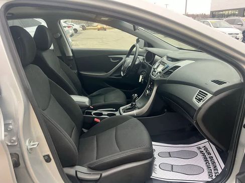 Used 2015 Hyundai Elantra SE w/ Option Group 03 image 21