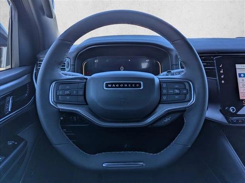 Used 2023 Jeep Wagoneer Series II image 15