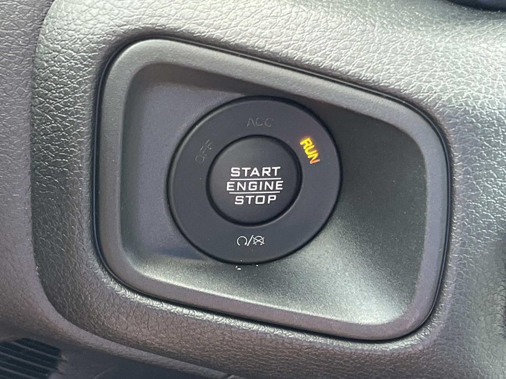 Used 2026 Jeep Wrangler Unlimited Sport AWD/4WD image 33