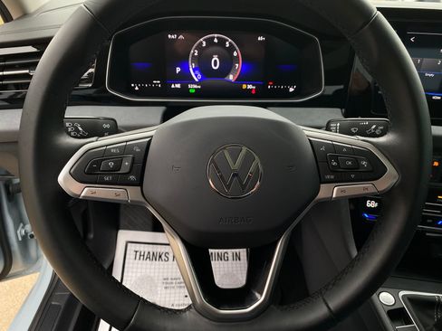 Used 2025 Volkswagen Jetta SE image 21