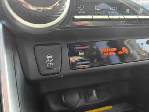 Used 2019 Toyota RAV4 Limited w/ Advanced Technology Package image 20