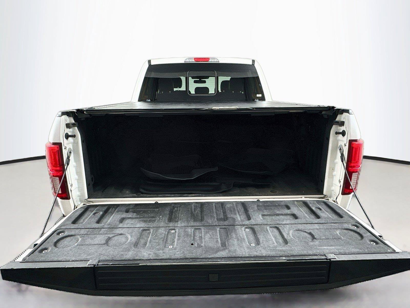 Used 2018 Ford F150 Platinum w/ Equipment Group 701A Luxury AWD/4WD image 27