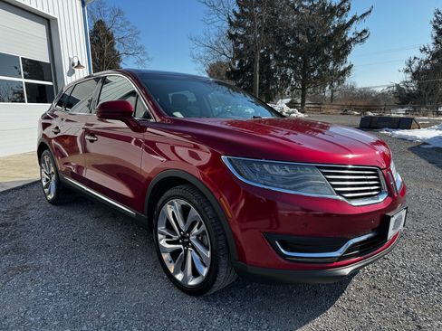 Used 2017 Lincoln MKX Reserve w/ Luxury Package AWD/4WD image 3