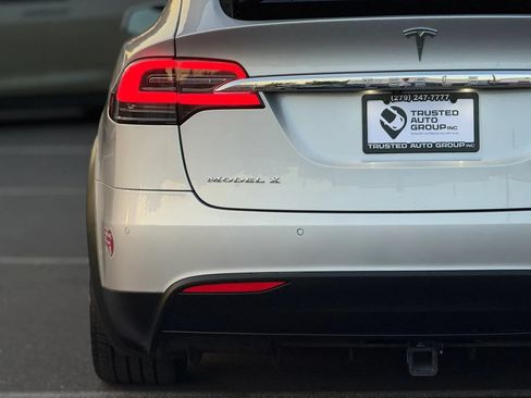 Used 2016 Tesla Model X 90D AWD/4WD image 13