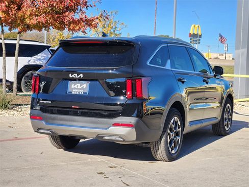 New 2026 Kia Sorento S w/ S Panoramic Sunroof Package image 4