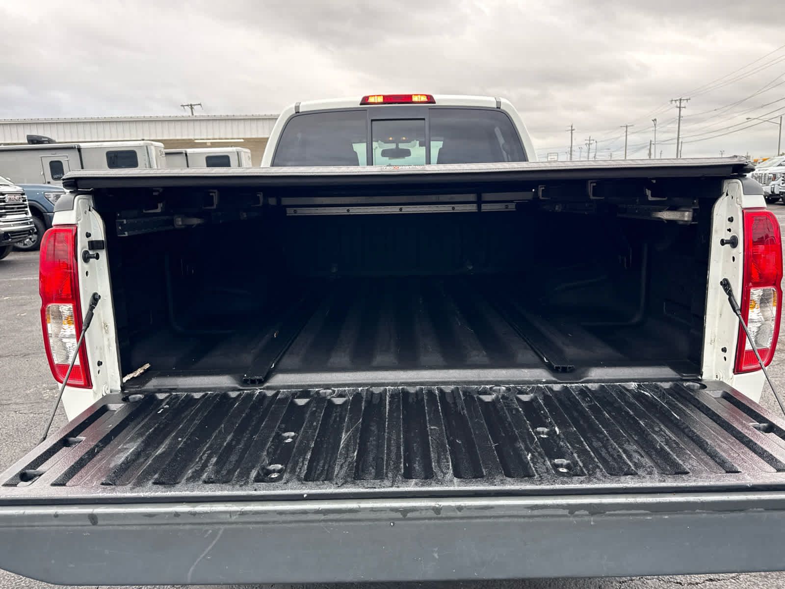 Used 2018 Nissan Frontier SV w/ Value Truck Package AWD/4WD image 22